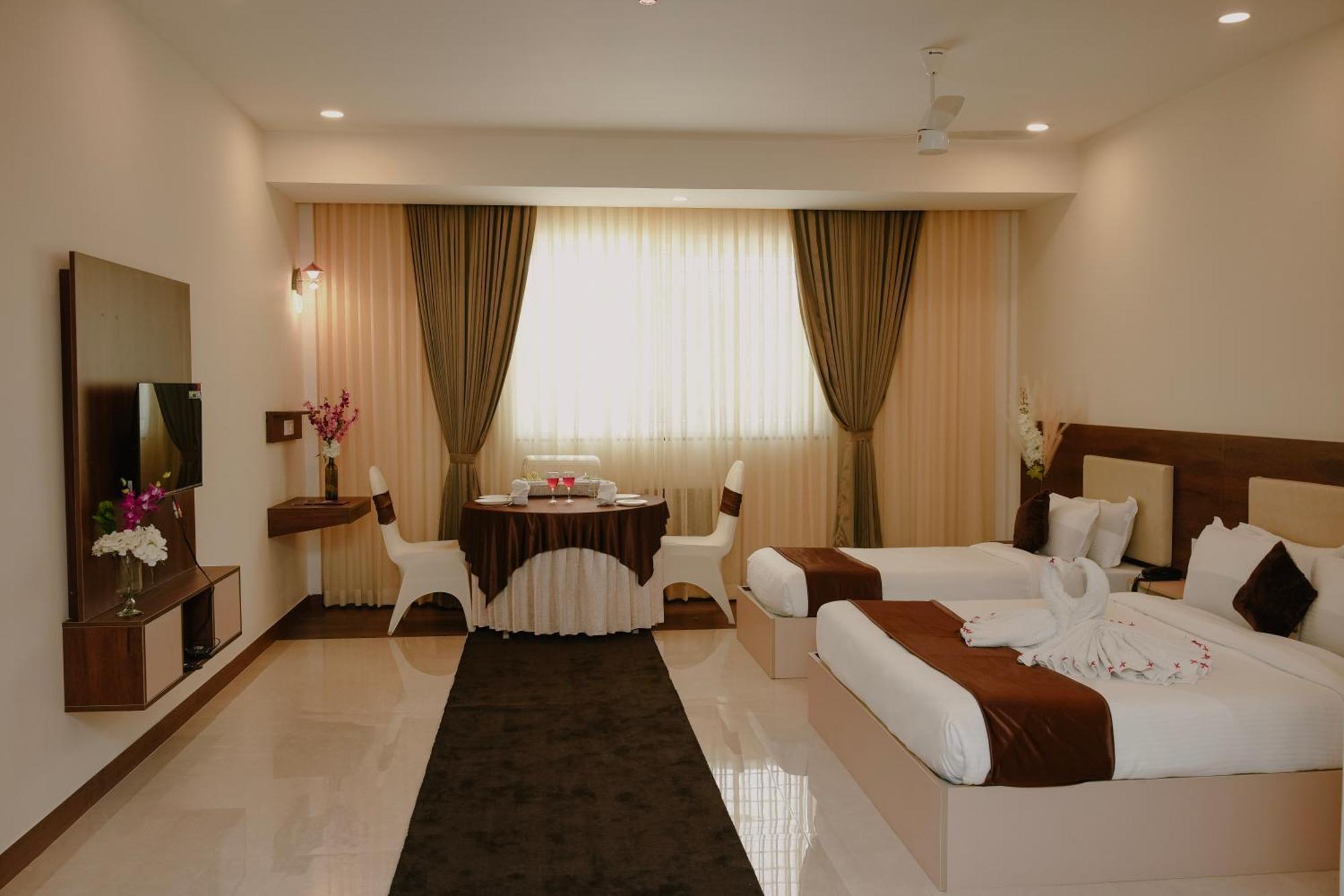 Отель The King'S Meadows Golhalli Экстерьер фото